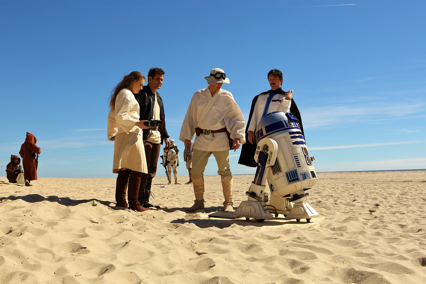 Star Wars fans recreate a search scene from the movie franchise.